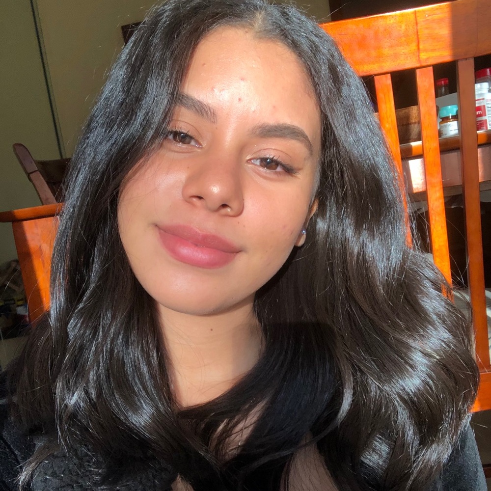 Meet your Posher, Nicole